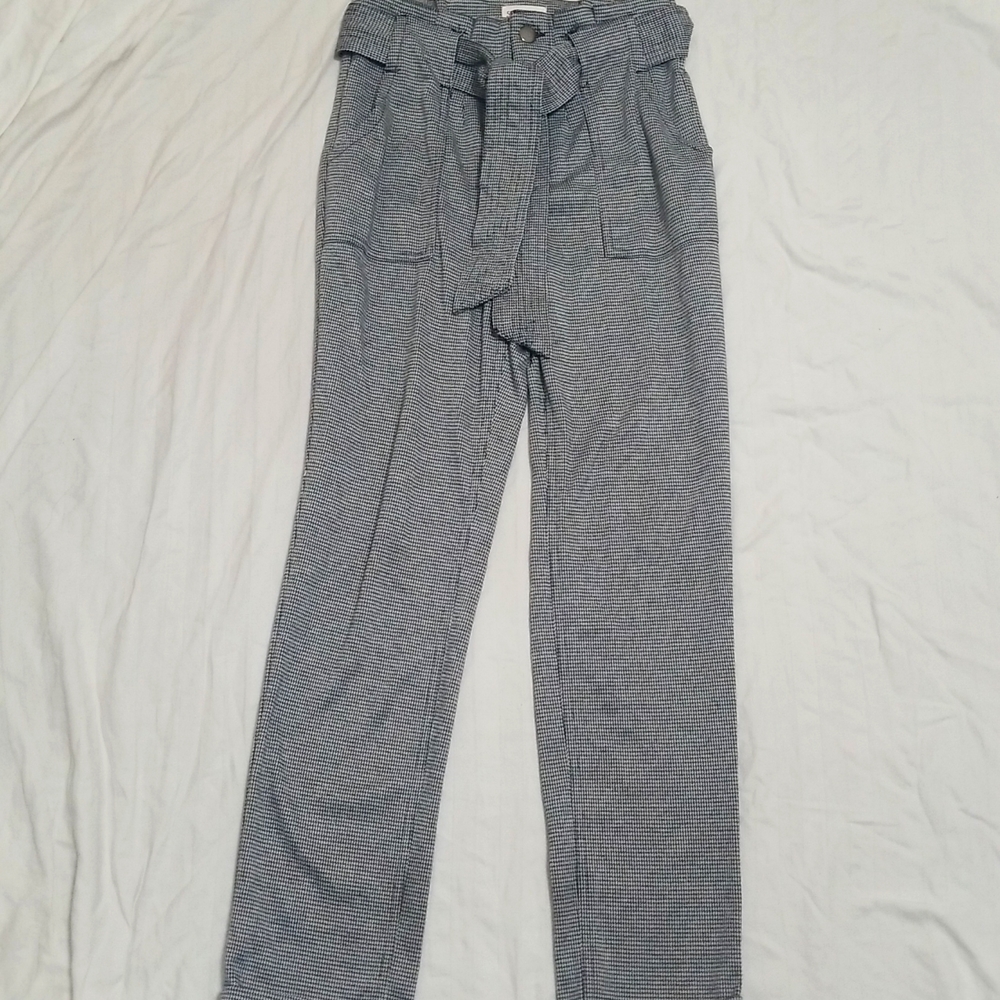 Womens Gray Plaid Slacks Size 3. With Belt